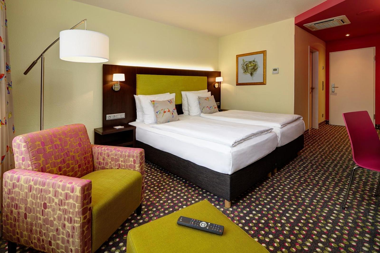 Trans World Hotel Kranichhoehe Much Bagian luar foto