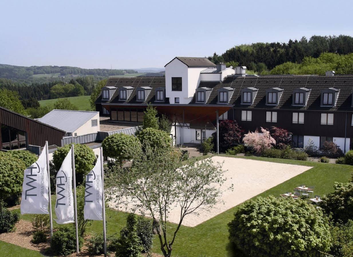 Trans World Hotel Kranichhoehe Much Bagian luar foto